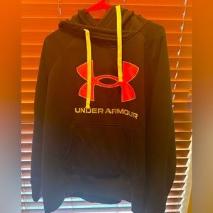Under Armour Hoodie 💖🦋